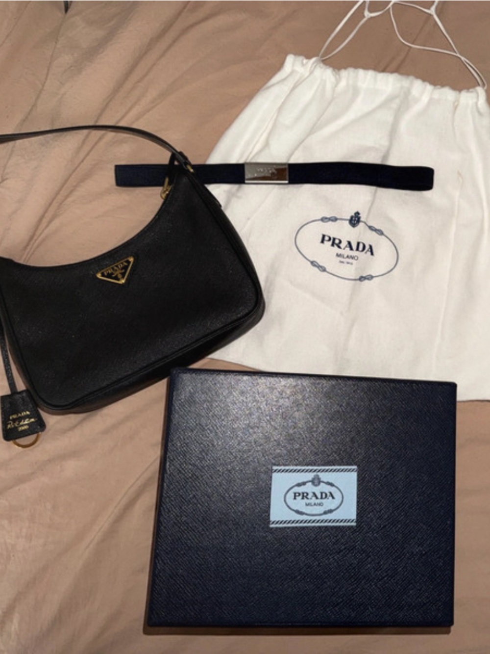 Prada Re-Edition 2005 Black Saffiano Leather Shoulder Bag - Picture 8 of 10